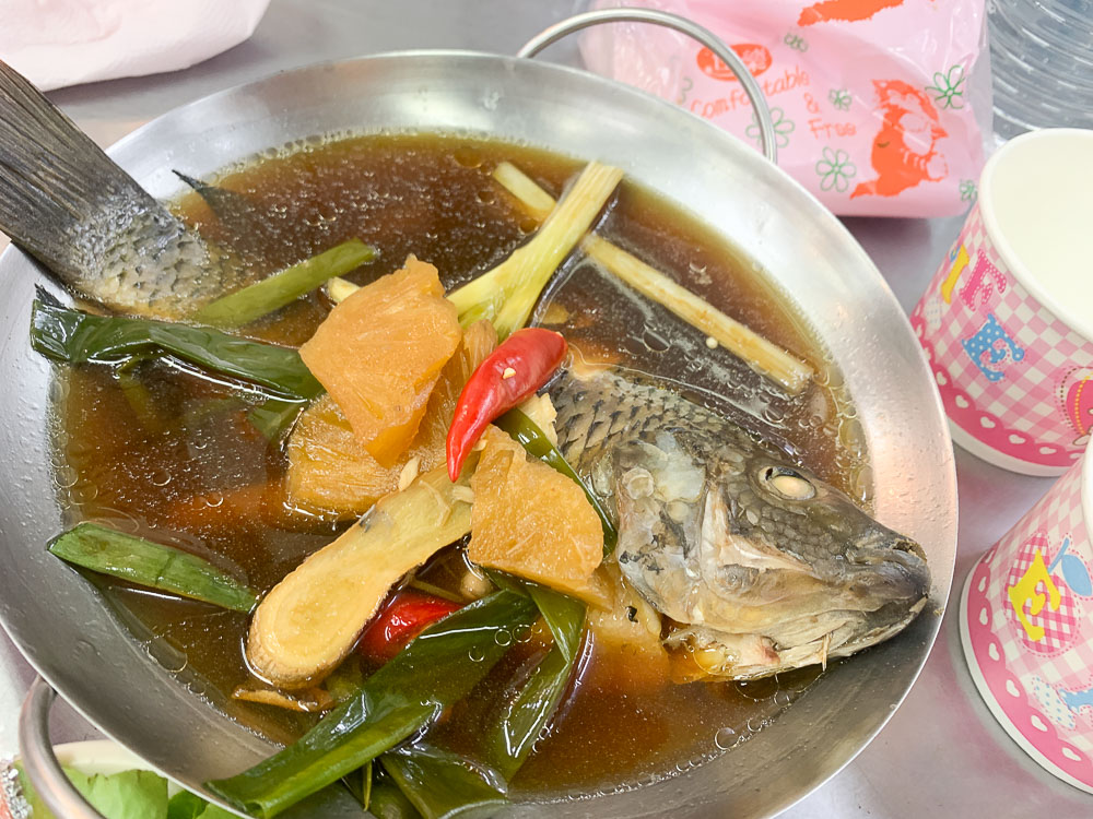 半天岩鵝肉鴨肉, 嘉義美食, 半天岩美食, 燻茶鵝, 番路鄉美食, 半天岩餐廳