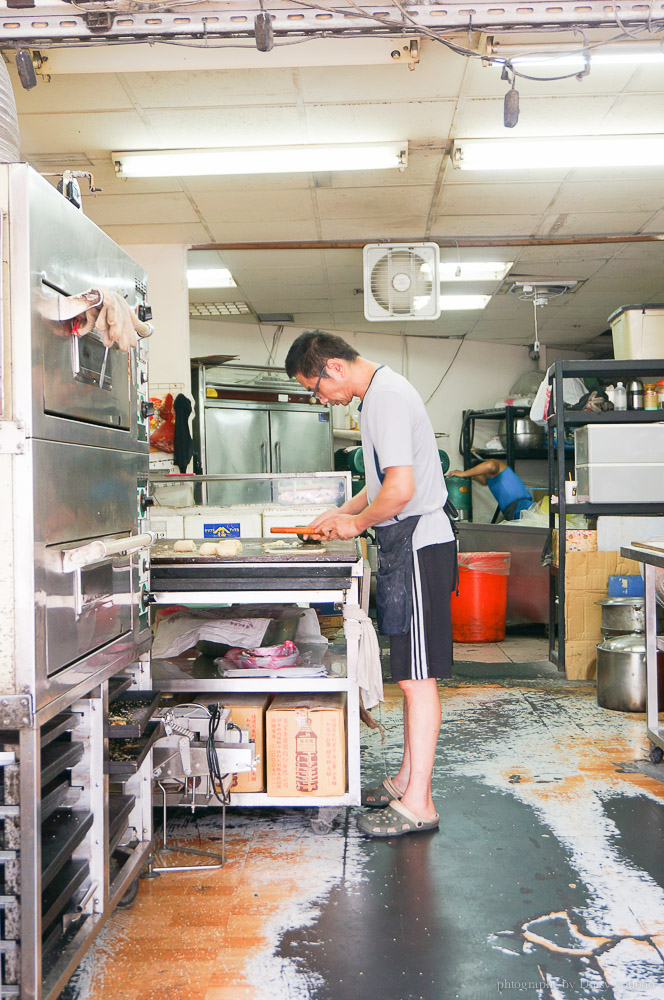 老張炭烤燒餅、基河豆漿店, 士林豆漿店, 老張炭烤燒餅, 士林美食, 士林早餐, 古早味早餐, 古早味蛋餅, 士林人氣排隊店, 劍潭站美食