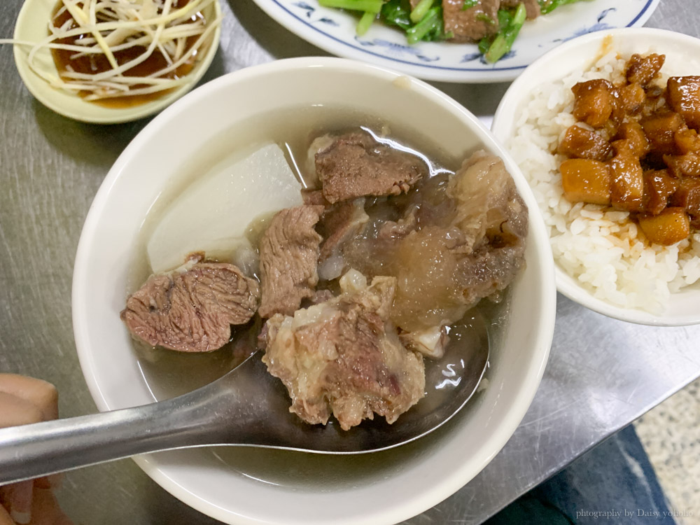 阿牛牛肉湯, 台南牛肉湯, 台南東區美食, 小東路美食, 牛腩湯, 芥藍炒牛肉, 台南溫體牛