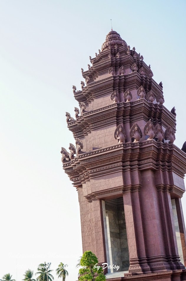 柬埔寨獨立紀念碑, 柬埔寨景點, 金邊圓環獨立紀念碑, 金邊景點, 金邊旅遊, 獨立廣場