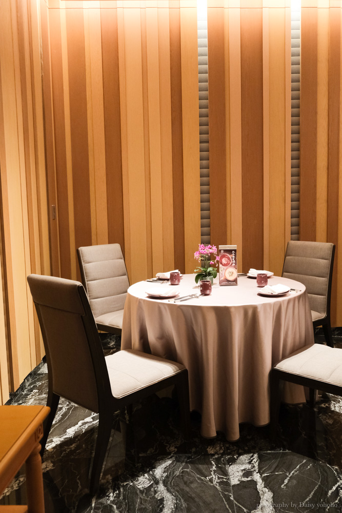 宴客樓中餐廳「豪舒鴨」個人套餐，曾被評鑑為"全台烤鴨第一名"的餐廳