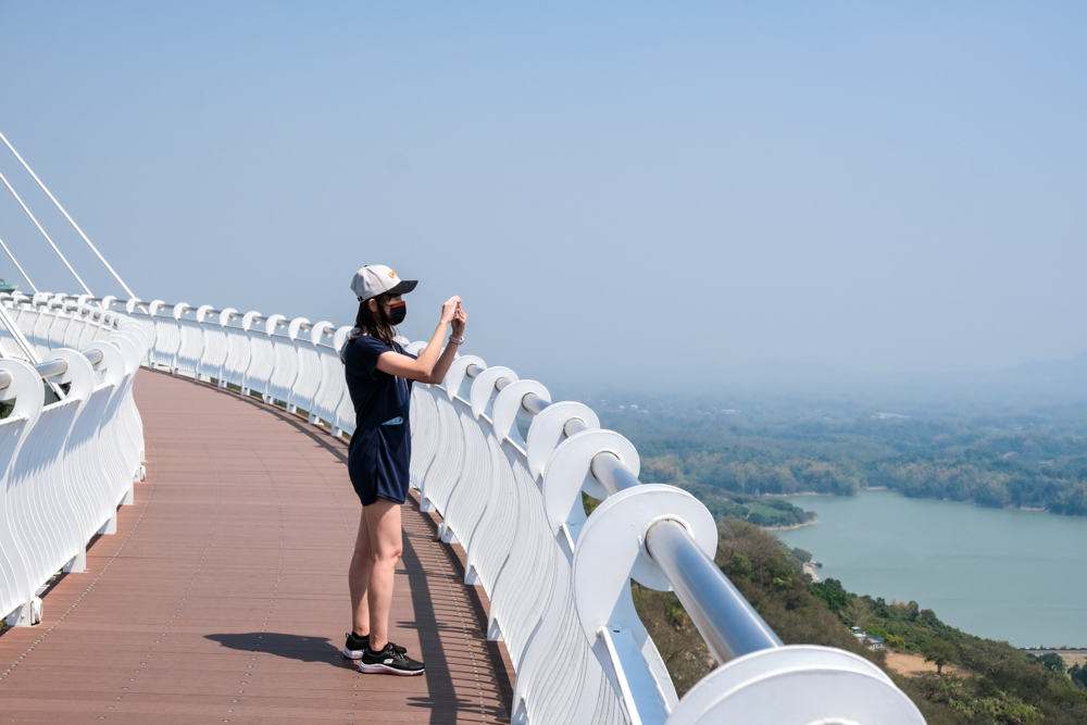 高雄｜崗山之眼，純白天空廊道，眺望阿公店水庫景色一覽無遺！門票/交通資訊