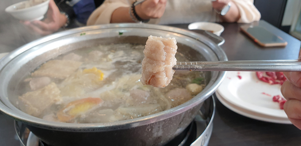 三大牛肉火鍋｜林志玲來過，唯一能預約訂位的牛肉火鍋店！台南溫體牛肉湯推薦