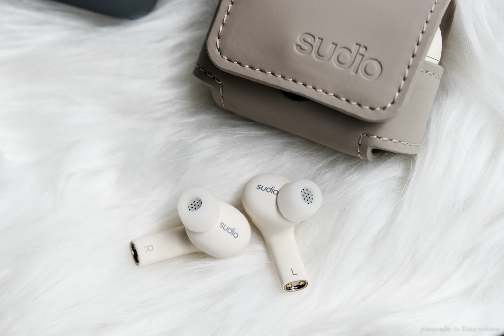 瑞典｜Sudio E2 藍牙無線耳機，網美都在推薦？真皮保護殼好有質感！