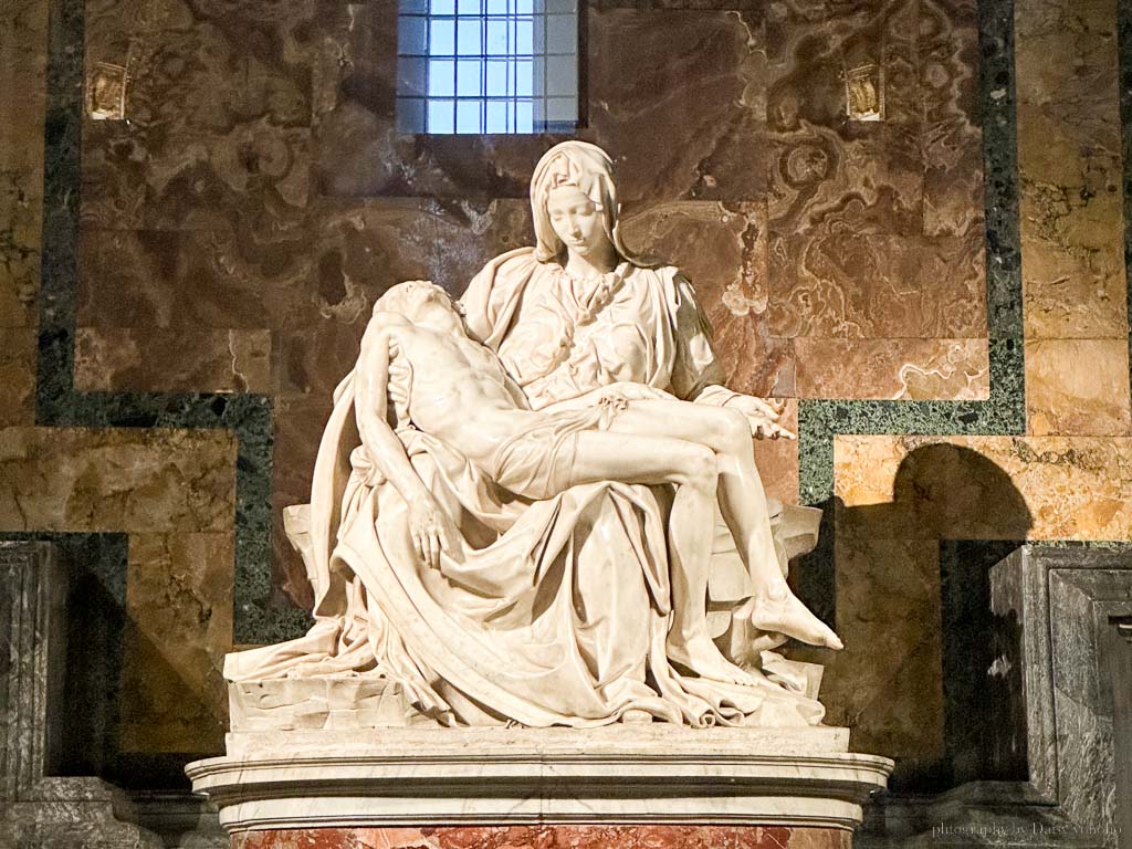 米開朗基羅《聖殤 Pietà》