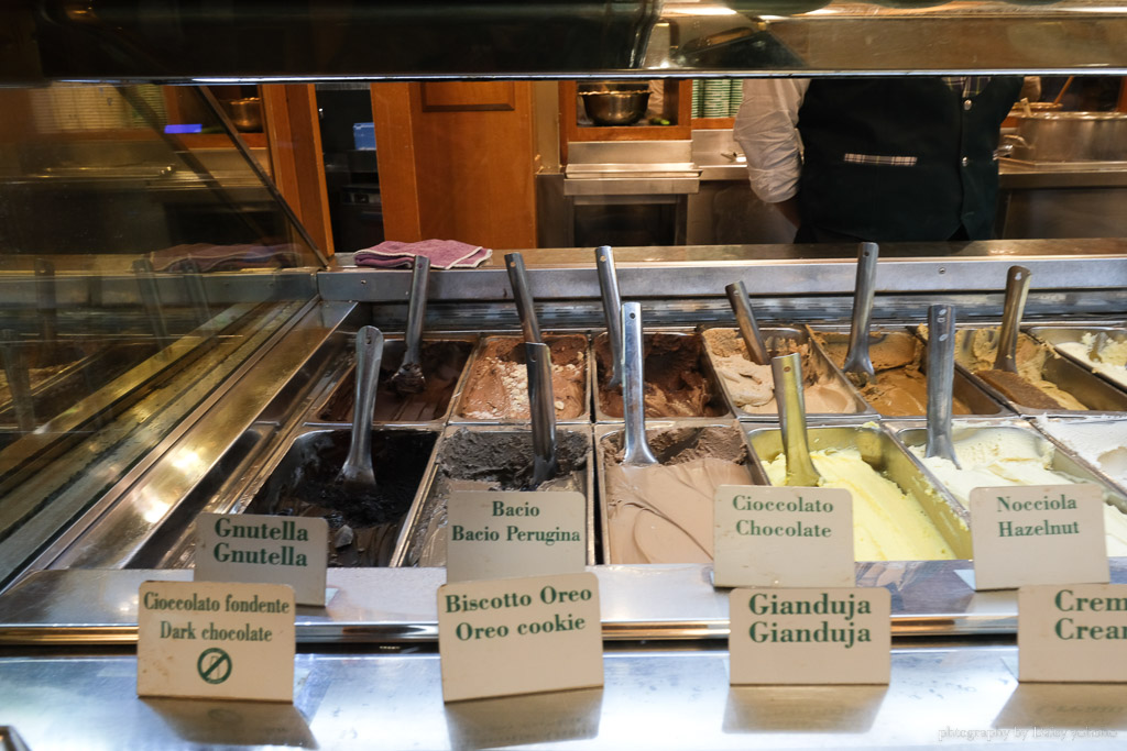 羅馬百年冰淇淋店「Gelateria Giolitti」教宗也愛這間，鮮奶油才是本體！