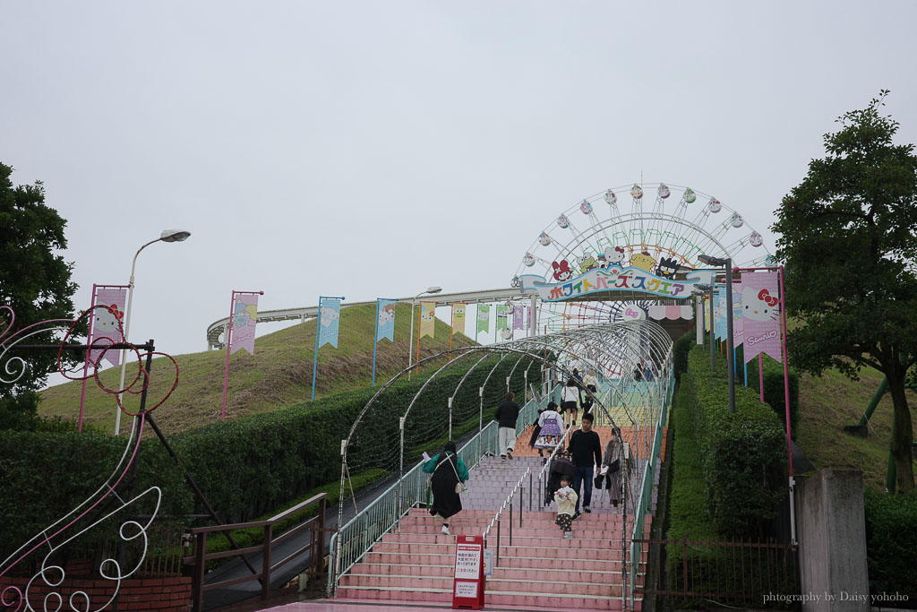 九州三麗鷗和諧樂園，跟 Hello Kitty 交換禮物！小小孩的遊樂園，卡通人物遊行超可愛！