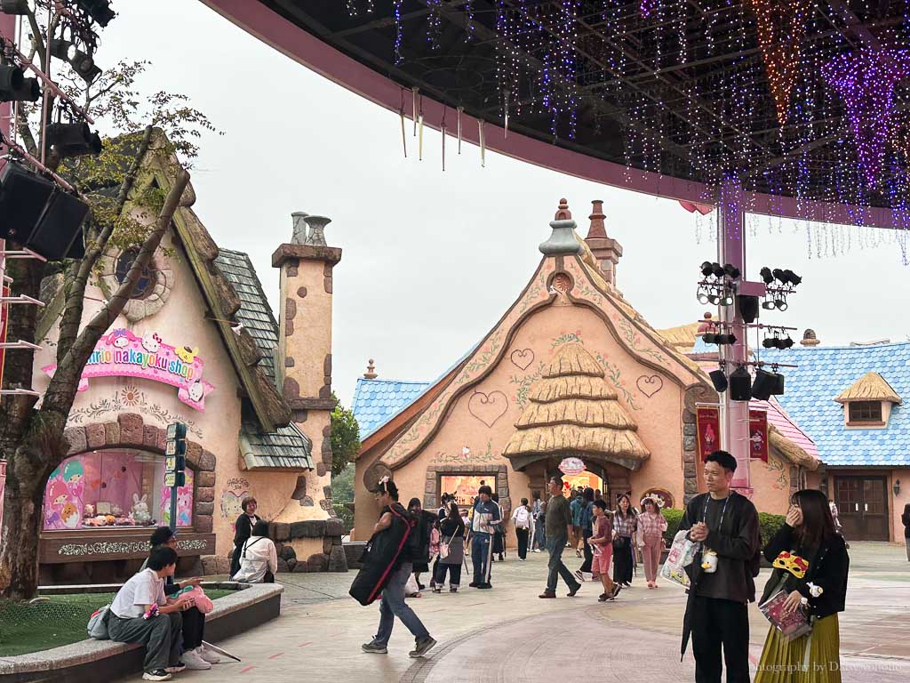 九州三麗鷗和諧樂園，跟 Hello Kitty 交換禮物！小小孩的遊樂園，卡通人物遊行超可愛！